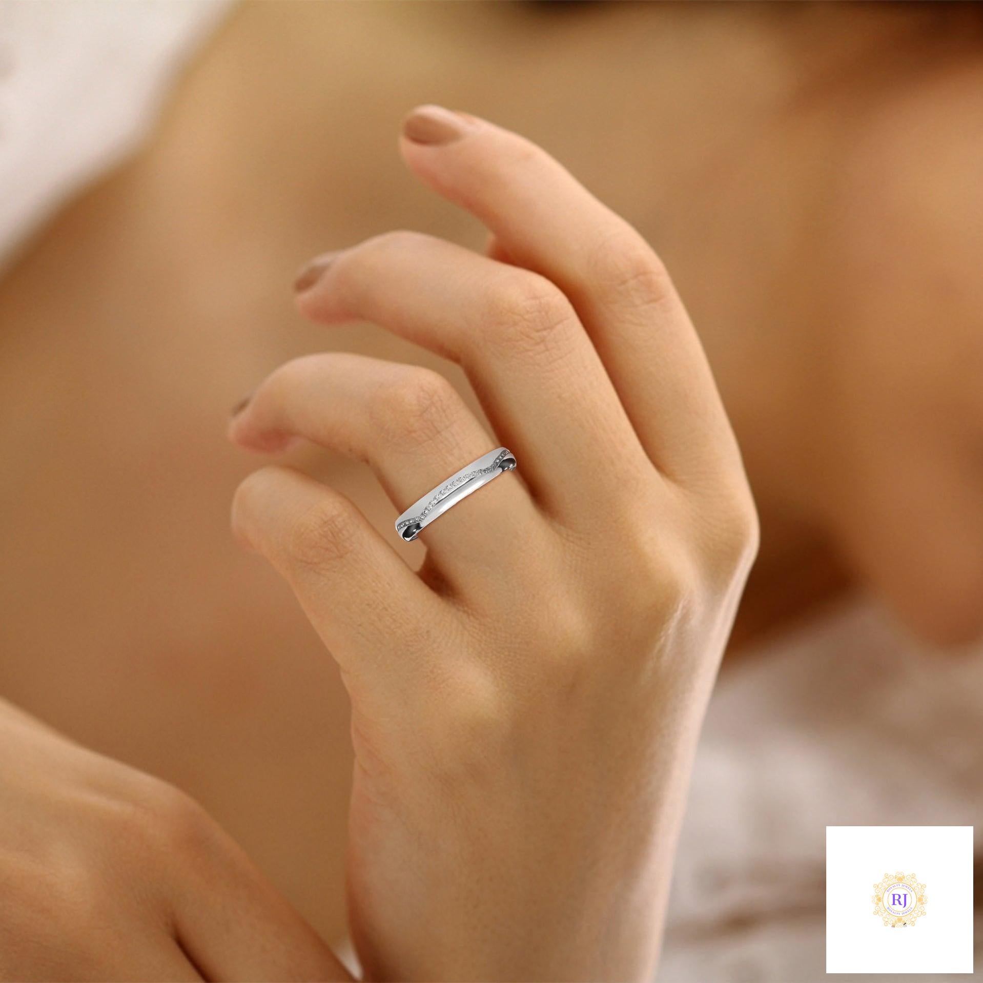 0.20 Ct. Curved Pavé Lab Diamond Wedding Band