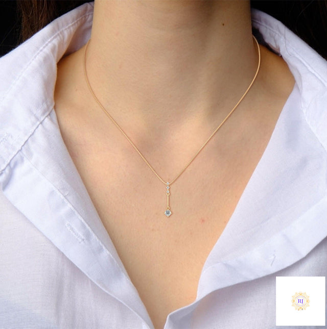 0.30 CT. Linear Drop Pendant