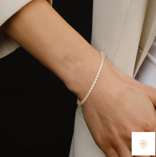 2.10 ct. Graduated Lab Diamond Tennis Bracelet