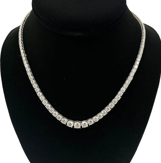 4-Prong graduated tennis necklace in 18 Inch
