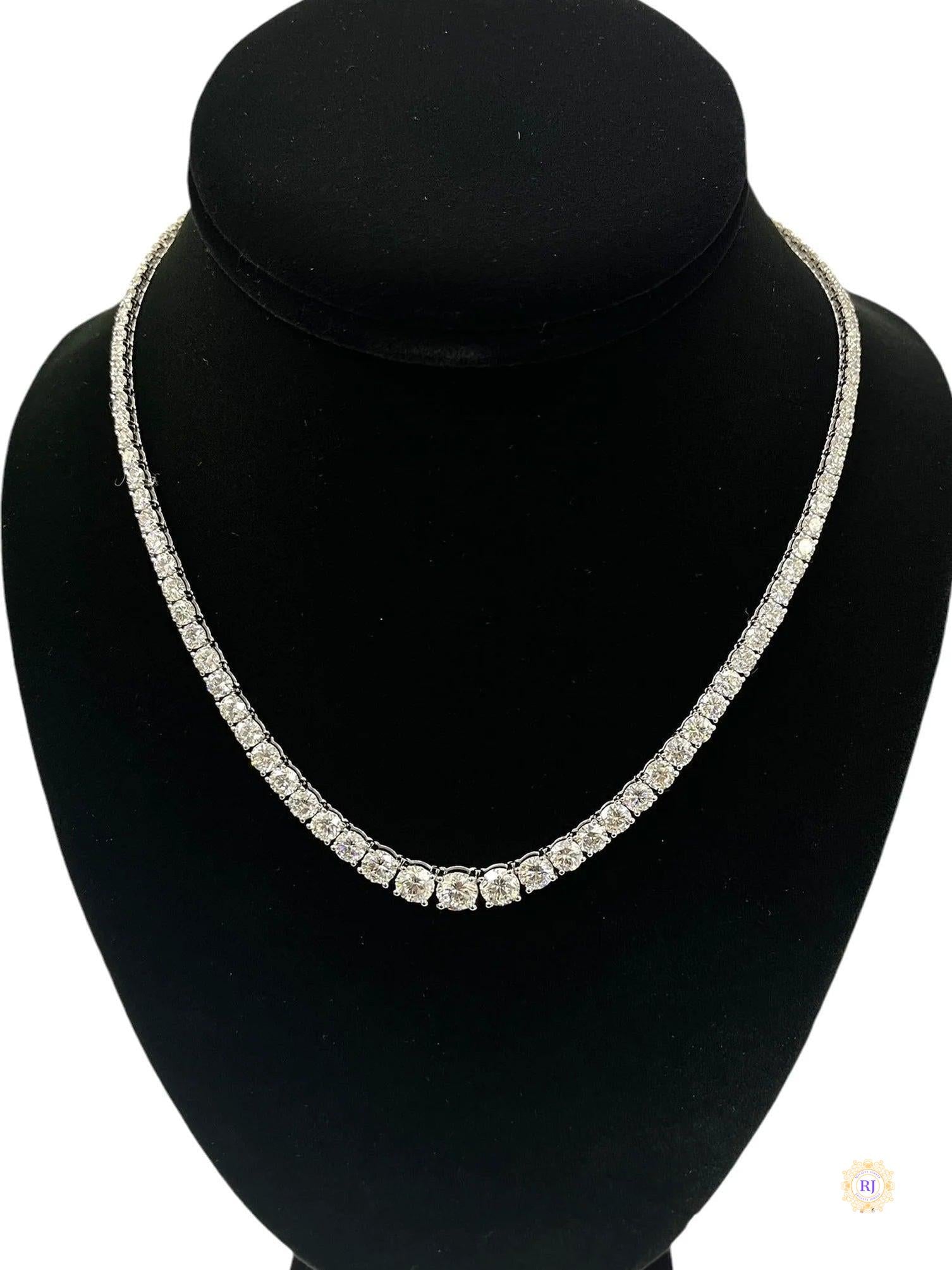 4-Prong graduated tennis necklace in 18 Inch